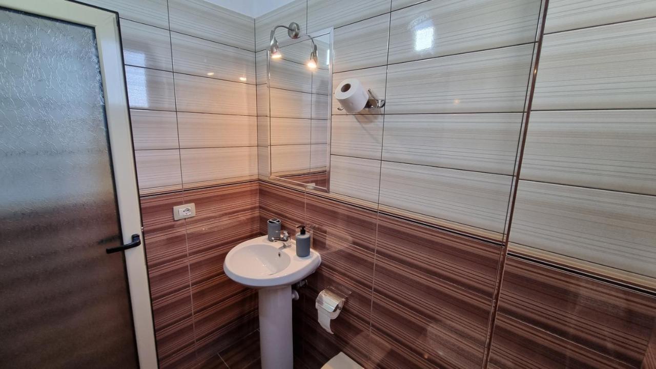 Anmaor Hotel Qeparo Kültér fotó